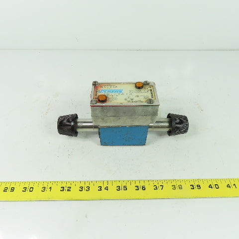 Vickers DG4V-3-2C-M-WL-B-40 Hydraulic Directional Control Valve