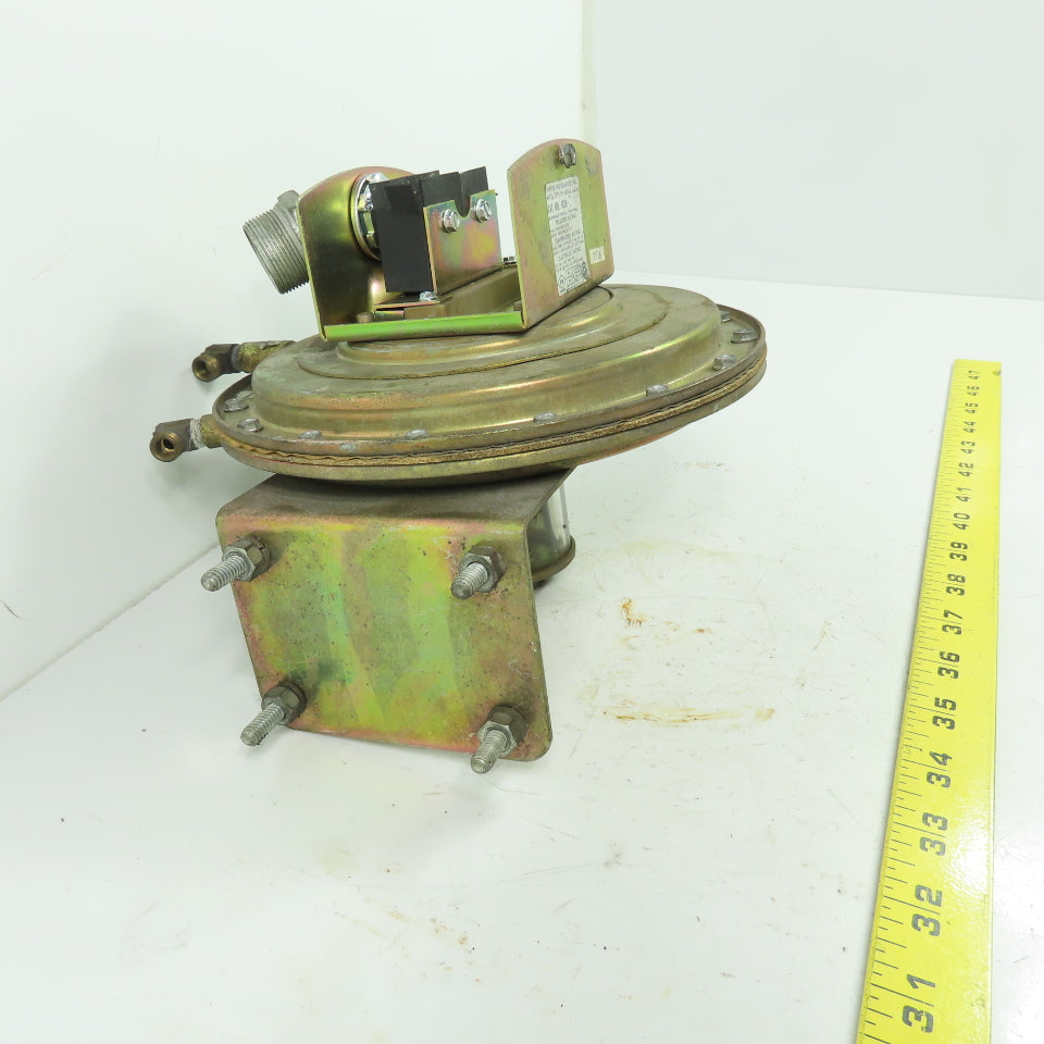 Dwyer 1638-* Diaphragm Pressure Switch 125/480VAC 25PSI