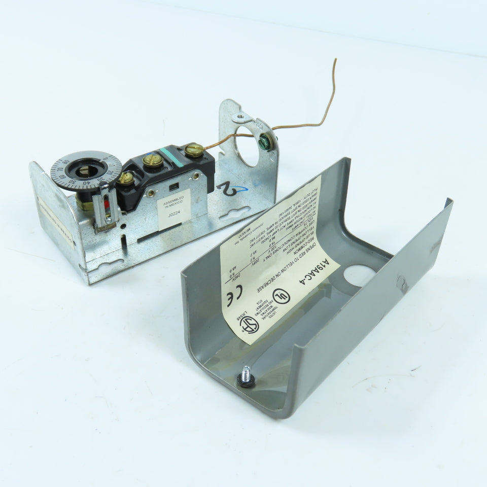 Johnson Controls A19AAC-4 Temperature Control Switch 120/240V