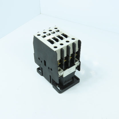 General Electric CL03A310M 3-Pole Power Contactor 45A 600V Max 24V DC Coil