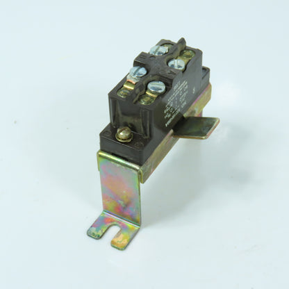 Cutler Hammer 10316H89A Precision Snap Action Limit Switch W/ Mount