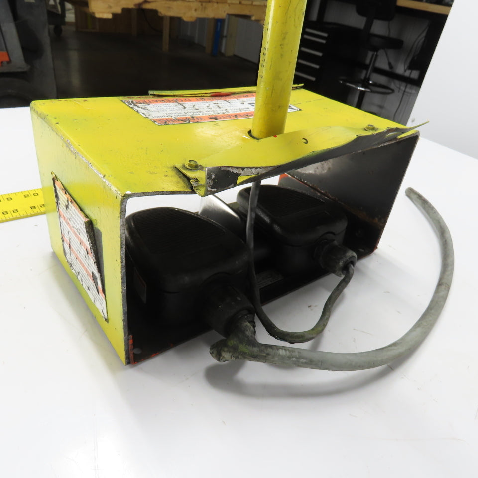 Lipper Twin 632-S Foot Control Pedal Operator Switch Stand E-Stop 125-250VAC 1Ph
