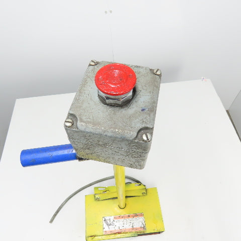 Lipper Twin 632-S Foot Control Pedal Operator Switch Stand E-Stop 125-250VAC 1Ph