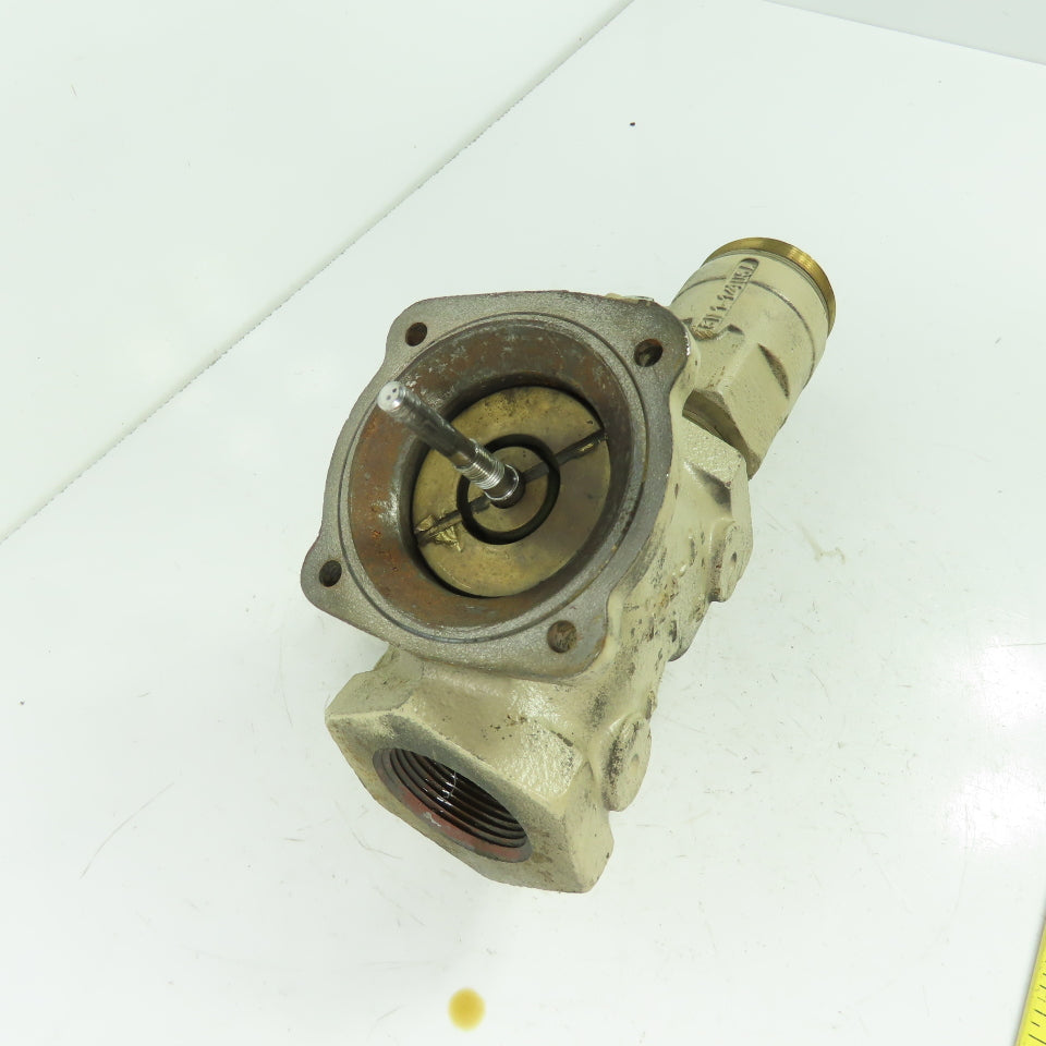 Aquamation 424-A Diaphragm Valve 1-1/4" NPT W/ Shutoff