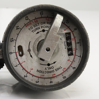 LL020504252 Analog Oil Meter 0-15 Quarts 1/2" NPT Lincoln Style