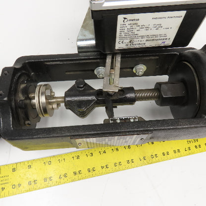 Hammel Dahl G130HGC42EA2B 1-1/2" NPT Globe Valve With Pneumatic Actuator