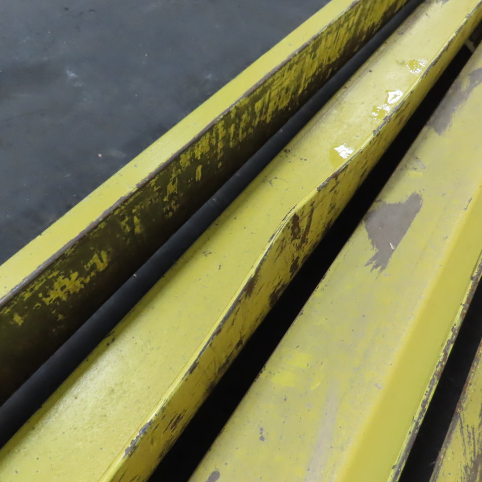 4" x 4" x 1/4" Mild Steel 90° Solid Angle (Painted Yellow) 89.5' 5 Pieces