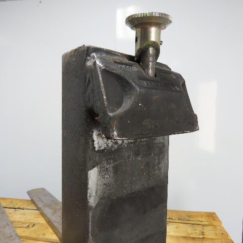 Kenhar K2100U 42" x 4" Class II 16" Carriage Pin Lock Forklift Fork Lot Of 2