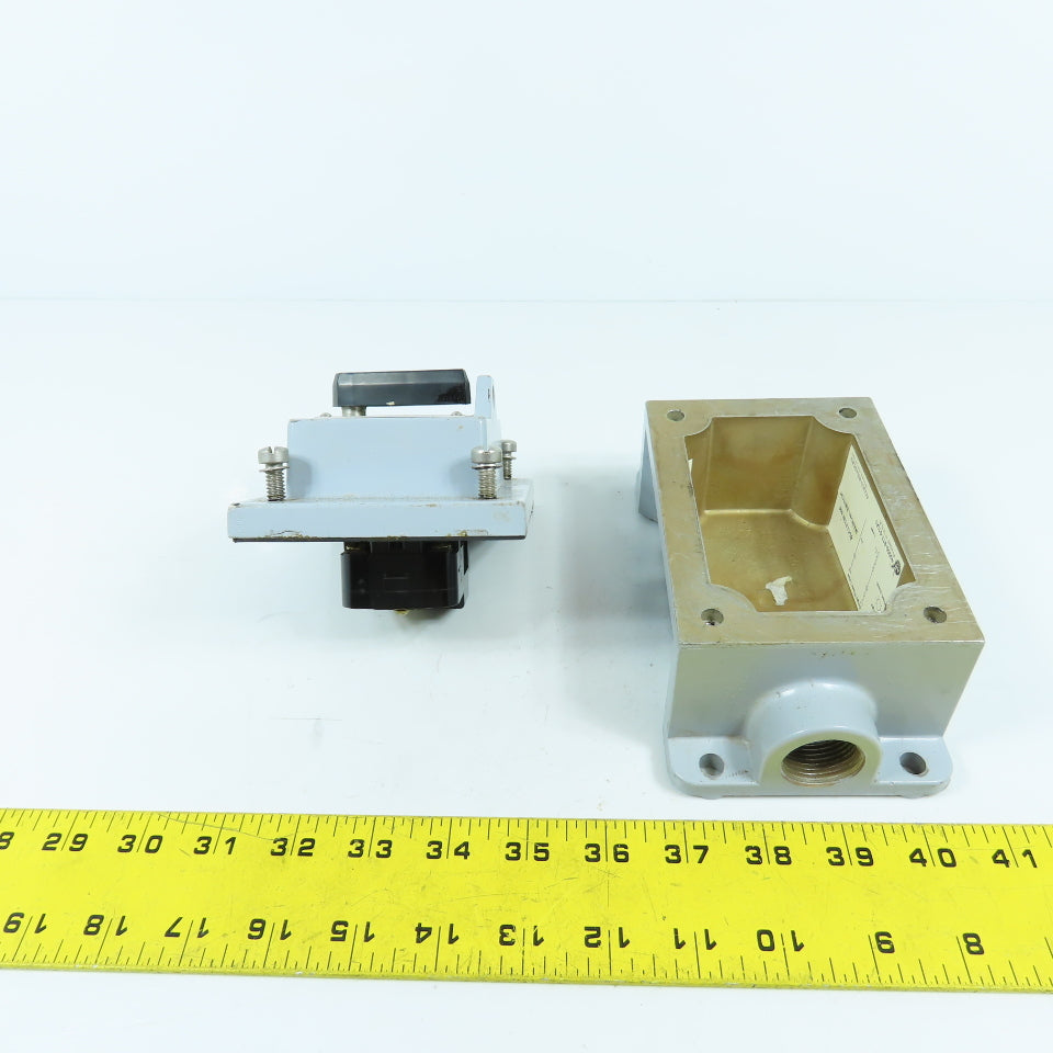 Allen Bradley 600-TCX5 Ser D Manual Motor Starter Switch 1HP 1PH 115-230V Nema 4