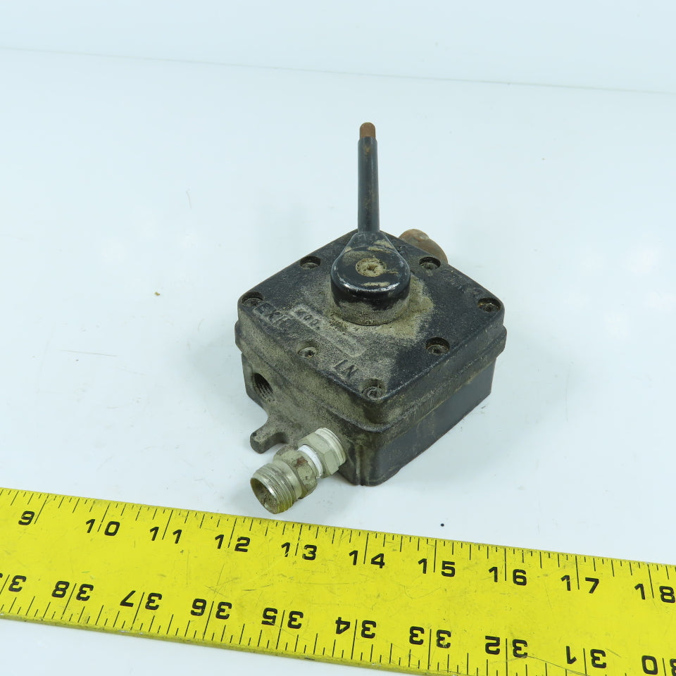 Speedaire 6X366 Manual Air Control Valve 4-Way / 3-Position 1/2" NPT 150PSI