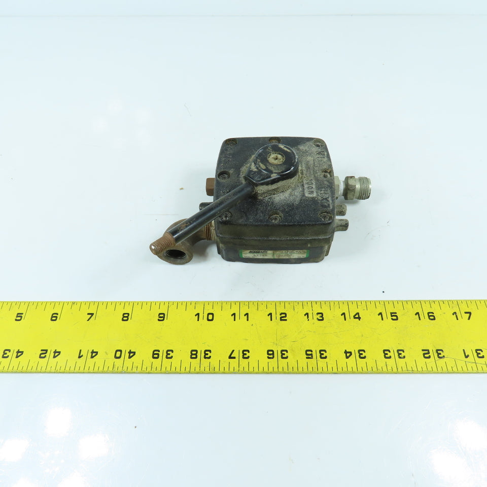 Speedaire 6X366 Manual Air Control Valve 4-Way / 3-Position 1/2" NPT 150PSI