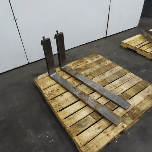 Class II 2 Tapered Forklift Forks Carriage Mount 42" x 4" W/Latch Set Of 2