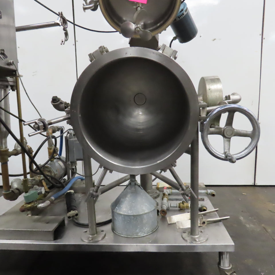 Groen 10 Gallon Stainless Mixing Tilting Kettle W/ Agitator & Pump 3PH 480V