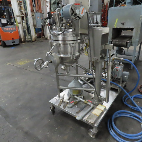 Groen 10 Gallon Stainless Mixing Tilting Kettle W/ Agitator & Pump 3PH 480V