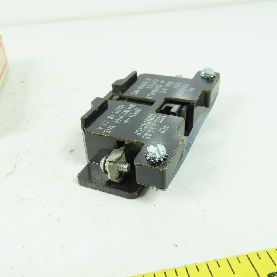 Cutler-Hammer 10933H7 Auxiliary Contact Size 2,3,3,5 600VAC Lot Of 2