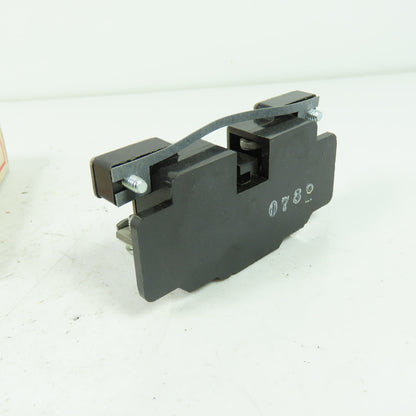 Cutler-Hammer 10933H7 Auxiliary Contact Size 2,3,3,5 600VAC Lot Of 2