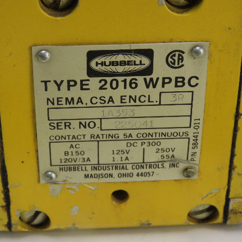 Hubbell Type 2016 WPBC 8-Button Pushbutton Control Pendant Station 120VAC 250VDC