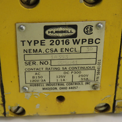 Hubbell Type 2016 WPBC 8-Button Pushbutton Control Pendant Station 120VAC 250VDC