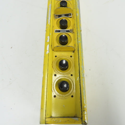 Hubbell Type 2016 WPBC 8-Button Pushbutton Control Pendant Station 120VAC 250VDC