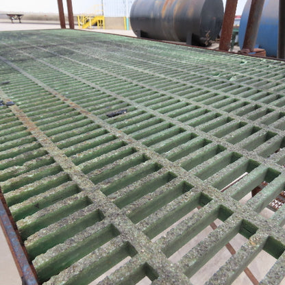 96" Long x 40" x 62" Work Height Elevated Machine Access Platform W/ Railing