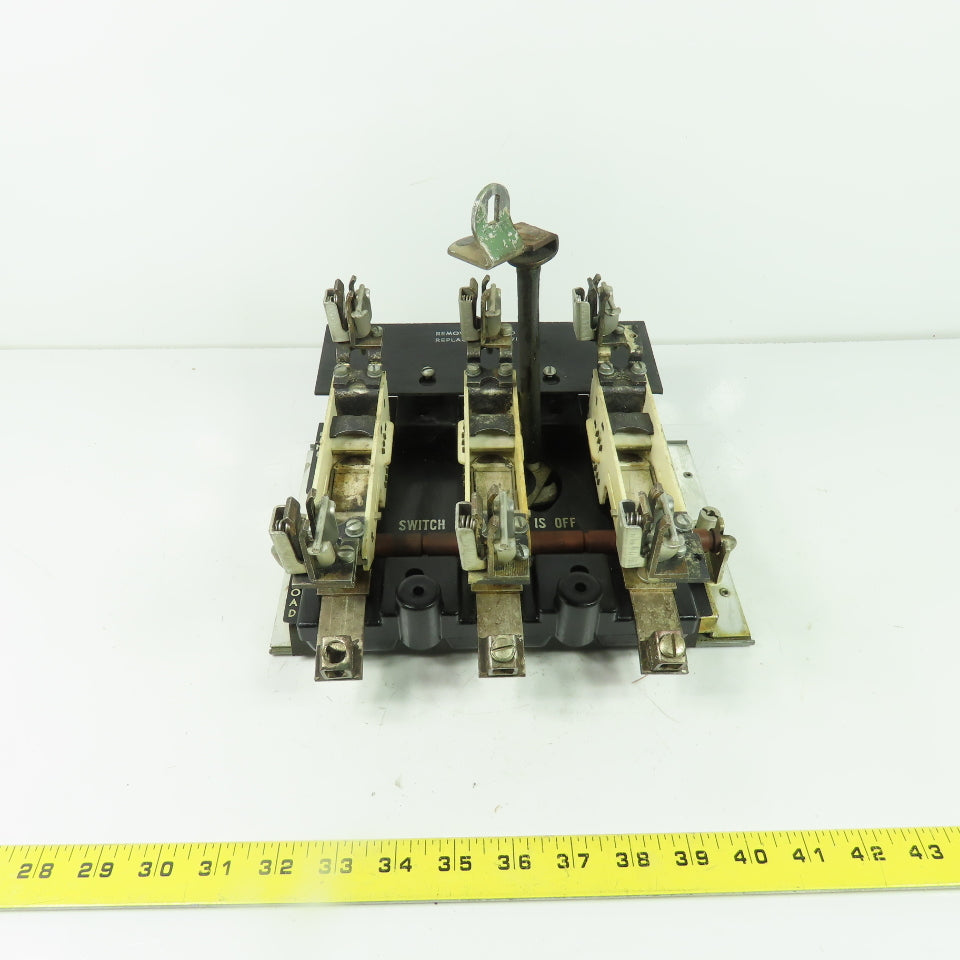 Trumbull Electric 3 Pole Fused Disconnect Switch