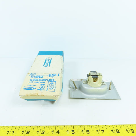 Leviton 658-I Ivory Clock Receptacle 15A 125V W/ Metal Plate
