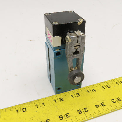 Microswitch LSA1A-1A Heavy Duty Limit Switch 600VAC 10A