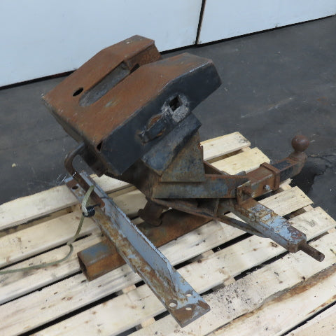 3-Point 5th Wheel Hitch Trailer Tow Move Assembly