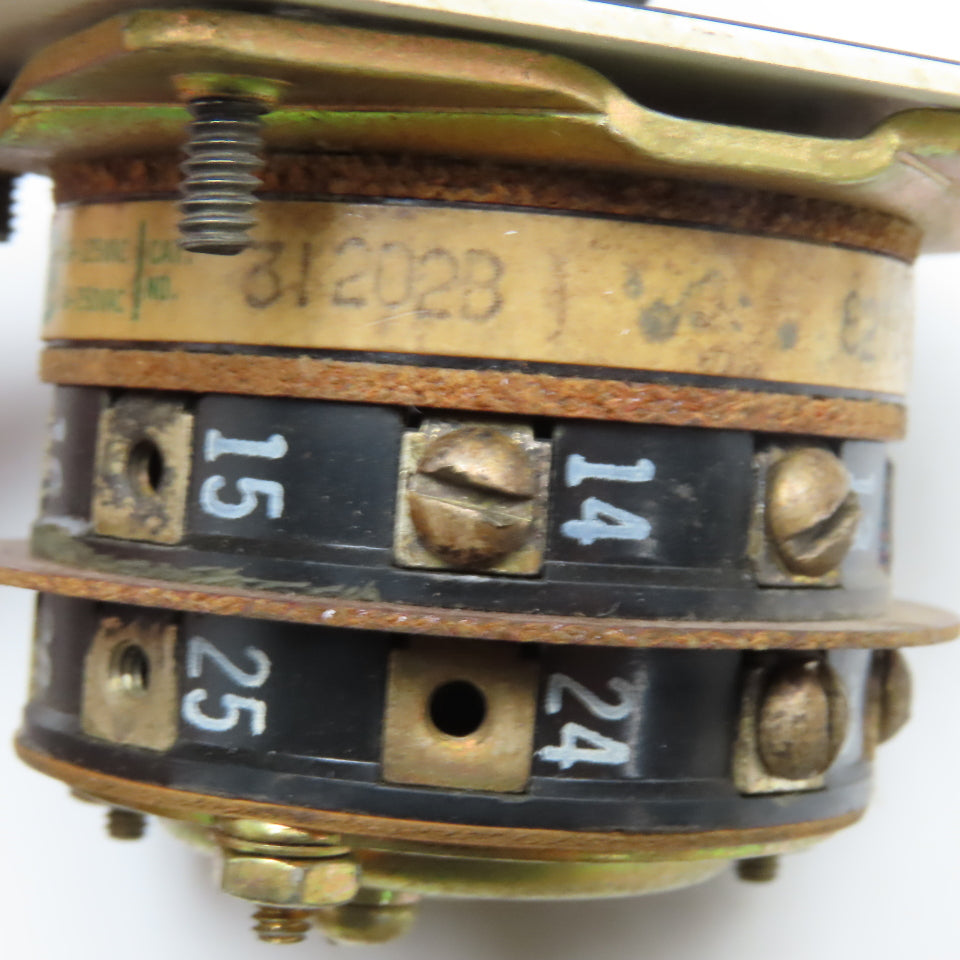 Electro Switch Corp. 31202B 125/250VAC 3 Position Selector Switch