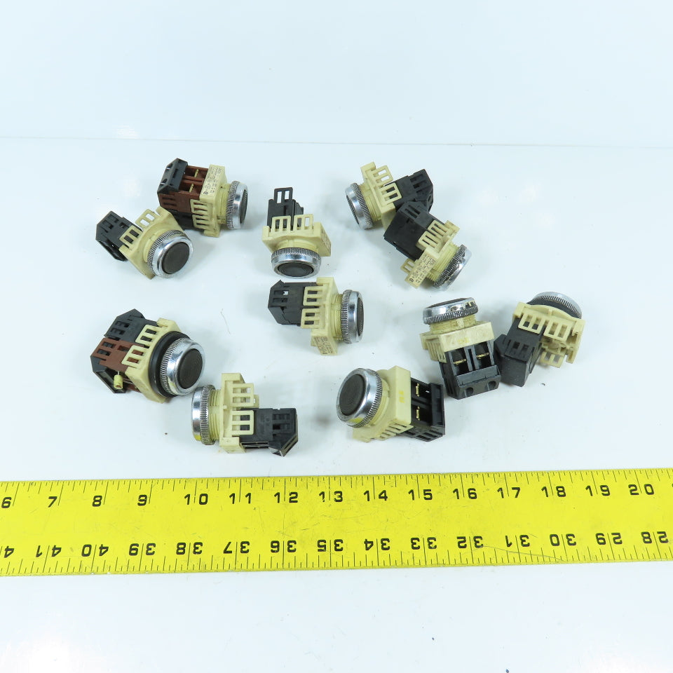 Fuji AH30-F Black Momentary Contact Push Button Switch 600VAC 10A Lot Of 11