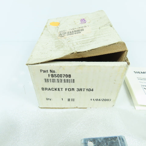 Siemens FBS0070B Circuit Breaker Mounting Bracket Support For 3RT104