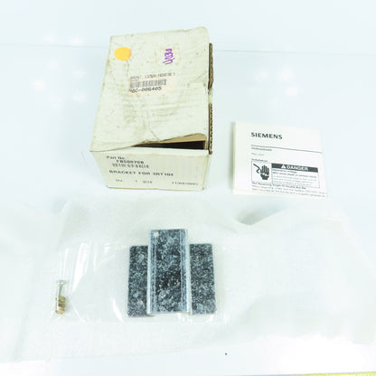 Siemens FBS0070B Circuit Breaker Mounting Bracket Support For 3RT104