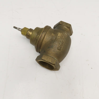 Honeywell 1-1/2" NPT Bronze Single Seat Water Valve
