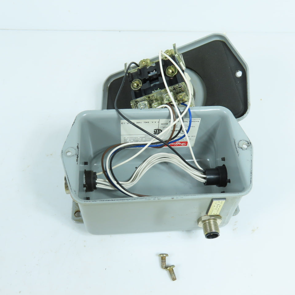 Hoffman A403DDSC Single Button Enclosure Allen Bradley 800T-H2 2-Position Switch