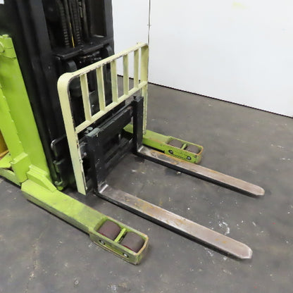 05 Yale NR040 203" Lift 3600 LB Narrow Aisle Long Reach Forklift 24V No Battery
