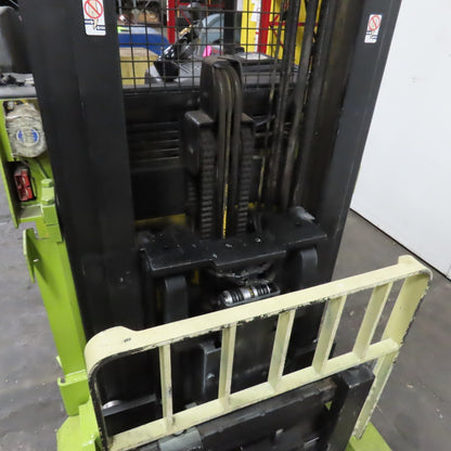 05 Yale NR040 203" Lift 3600 LB Narrow Aisle Long Reach Forklift 24V No Battery