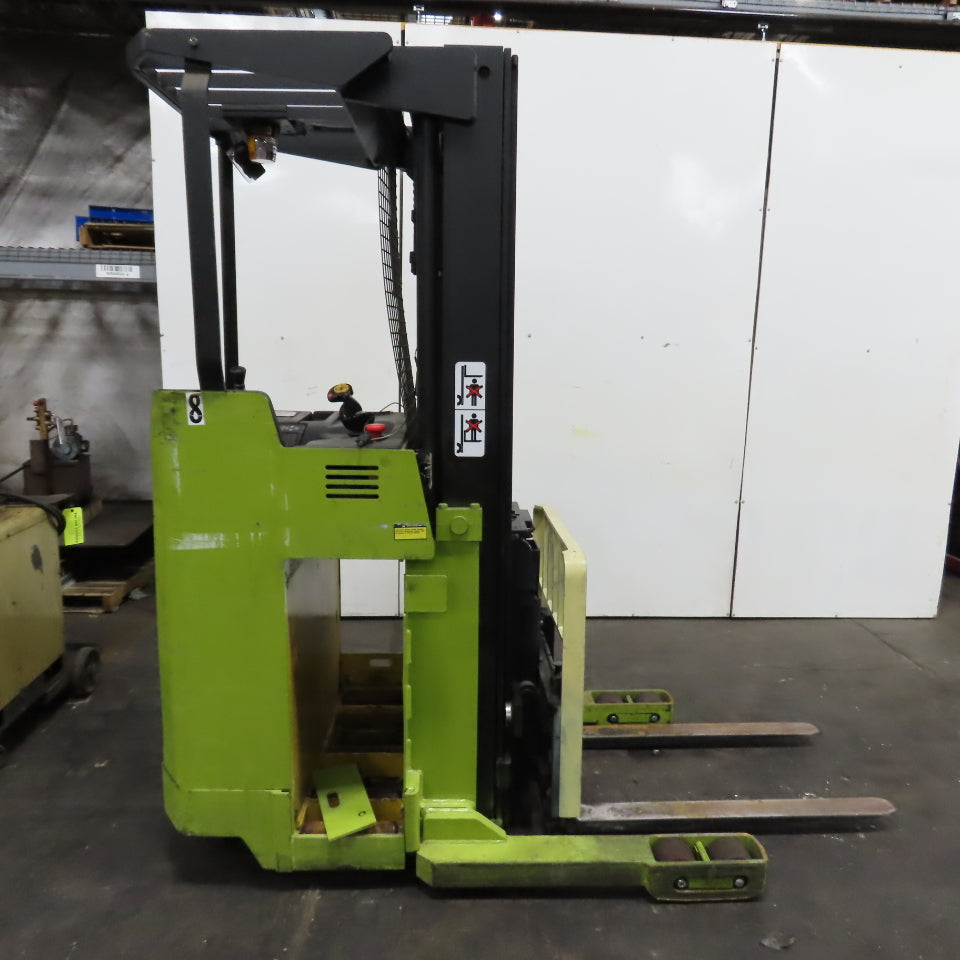 05 Yale NR040 203" Lift 3600 LB Narrow Aisle Long Reach Forklift 24V No Battery