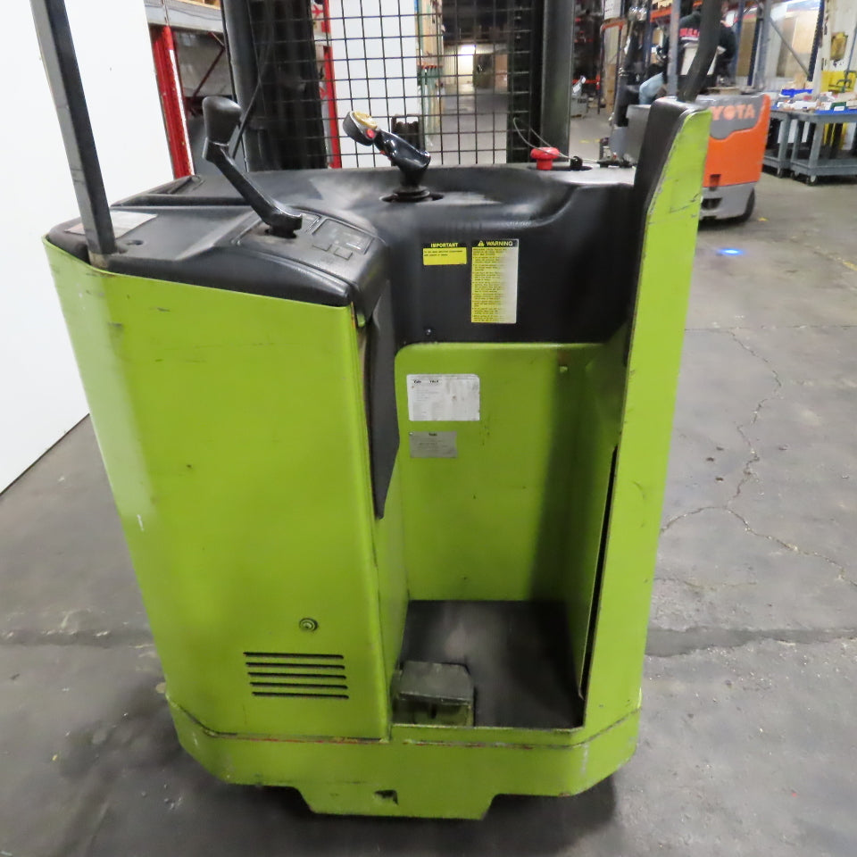 05 Yale NR040 203" Lift 3600 LB Narrow Aisle Long Reach Forklift 24V No Battery
