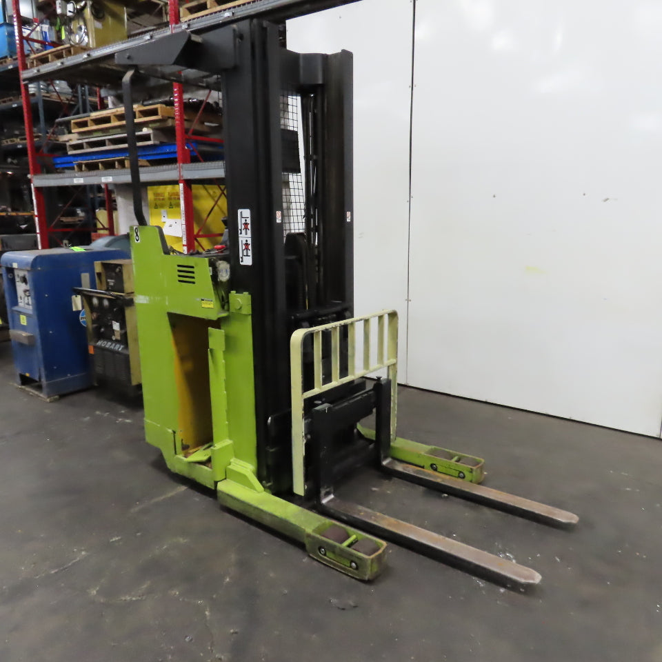 05 Yale NR040 203" Lift 3600 LB Narrow Aisle Long Reach Forklift 24V No Battery