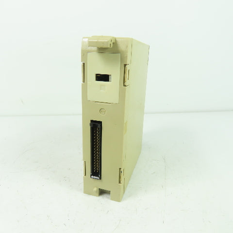 Omron C200H-0A222 Output Unit Module 100-240VAC 0.3A/Point 2A/Unit