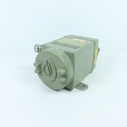 ITT Fluid Tech GT46CD2485 Conflow Transducer 24VDC 20 Sec Output: 3-27PSI