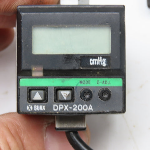Sunx DPX-200A Digital Pressure Transducer 12-24VDC