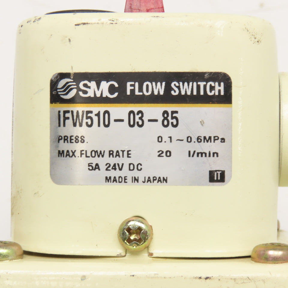 SMC IFW510-03-85 Flow Switch 20l/min 24VDC 3/8" NPT