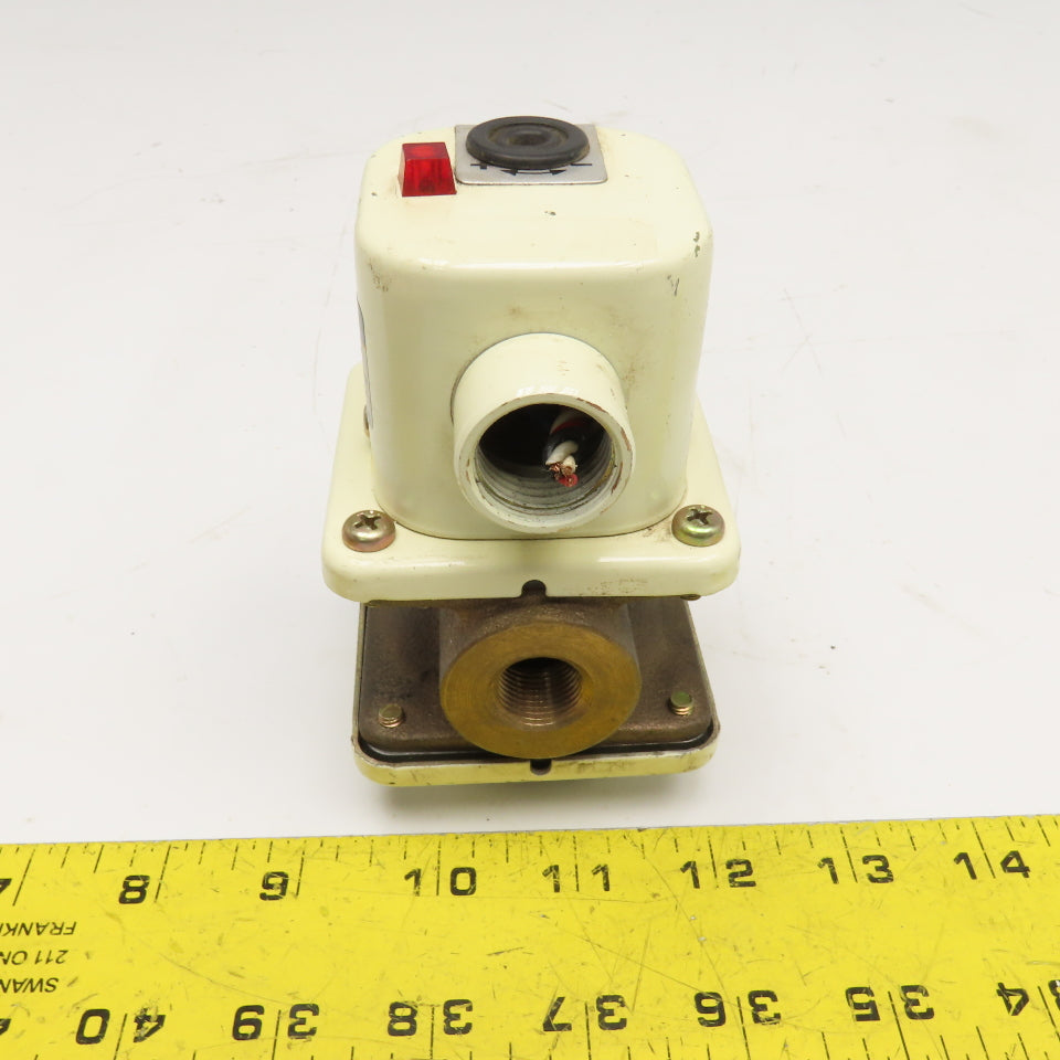 SMC IFW510-03-85 Flow Switch 20l/min 24VDC 3/8" NPT