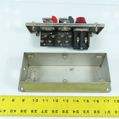Allen Bradley 800H-2HAP4 Stainless 2 Push Button Control Station W/ Indicator