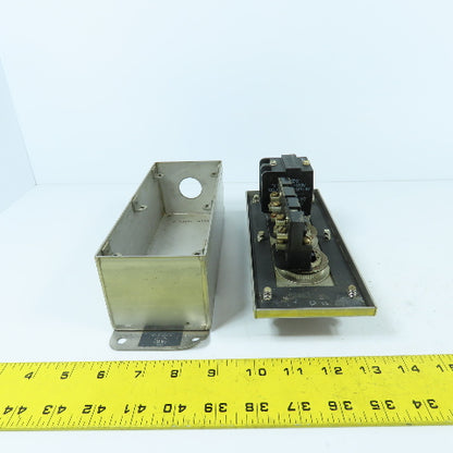 Allen Bradley 800H-2HAP4 Stainless 2 Push Button Control Station W/ Indicator