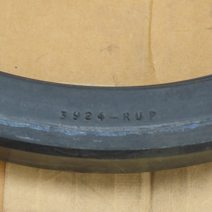 Manville Clipper 3924-RUP Oil Seal 9.75"