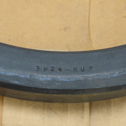 Manville Clipper 3924-RUP Oil Seal 9.75"