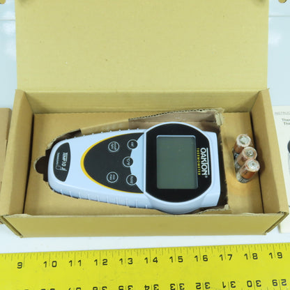 Oakton 35427-00 Handheld Thermocouple Thermometer Type J NEW