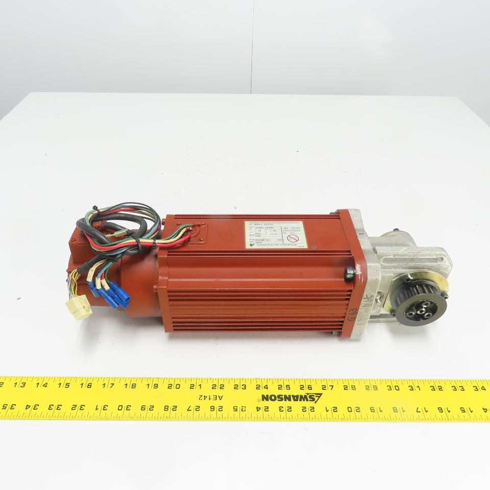 Yaskawa USASEM-18YR23 1.54KW AC Servo Motor 7.35Nm 2000RPM 11.4A W/ Encoder